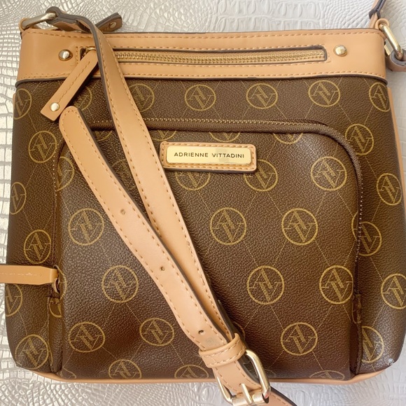 Adrienne Vittadini Women’s Crossbody Bag - Picture 6 of 9